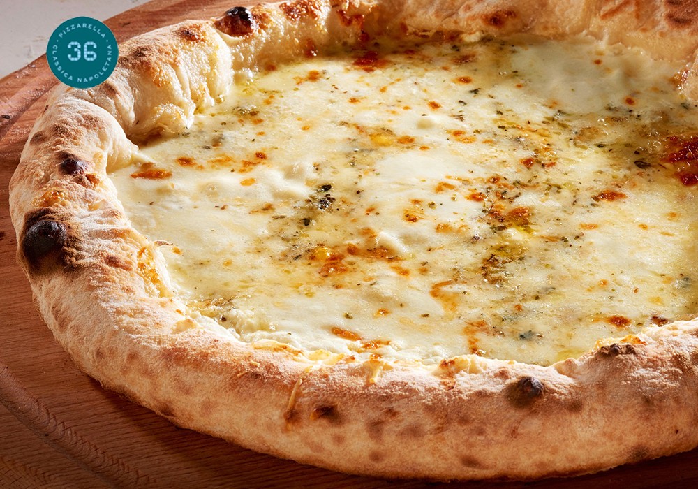 Пицца с фаршированным бортом 6 сыров